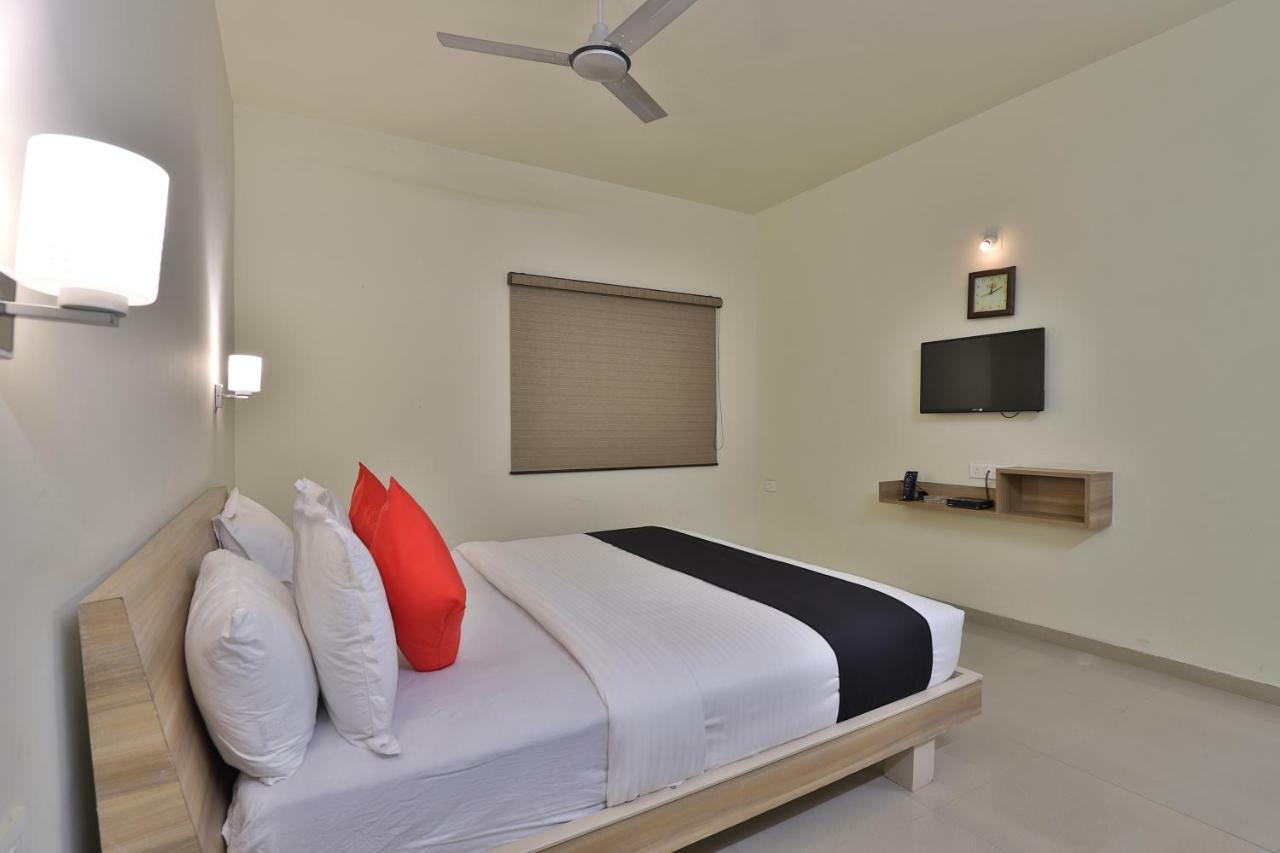Capital O 47284 Atithi Resort Bharuch Экстерьер фото